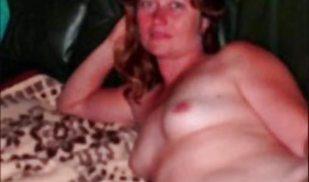 Enger, kleiner Körper mit einem großen Schwanz im handy sexclips Arsch