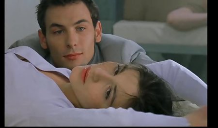 Brünette Krankenschwester wird in alle kostenlose handy sex videos Löcher gefickt